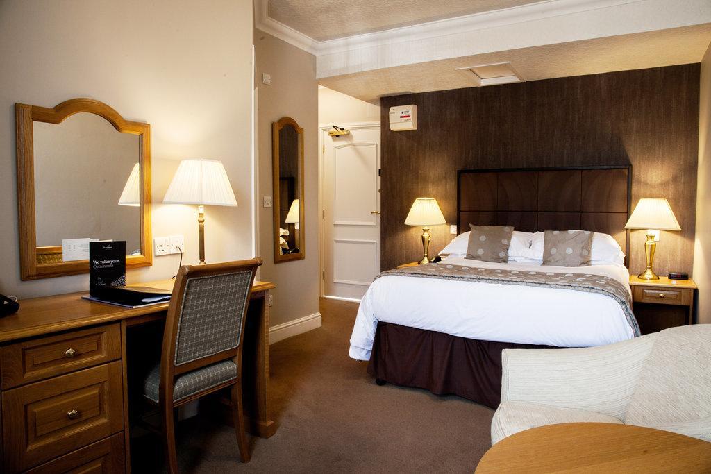 Trout Hotel Кокърмаут Екстериор снимка