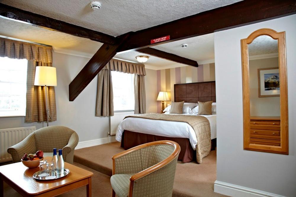 Trout Hotel Кокърмаут Екстериор снимка